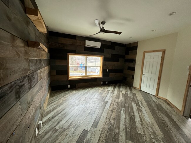 Building Photo - 120 Sans Dr