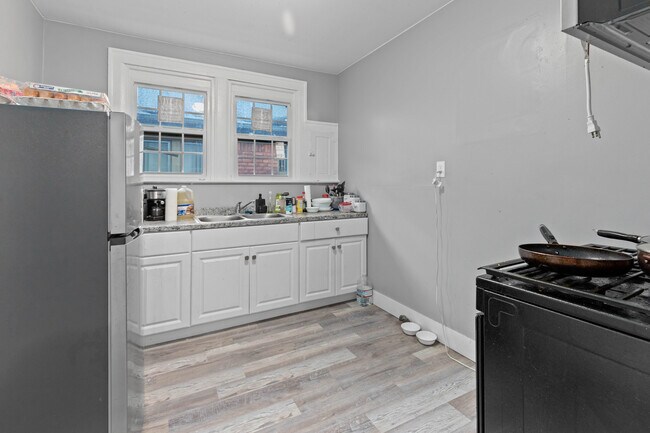 Foto del edificio - 4308 Tyler St
