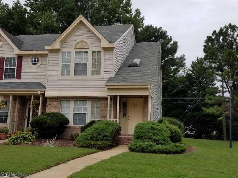 144 Corwin Cir, Hampton, VA 23666 Townhouse for Rent in Hampton, VA