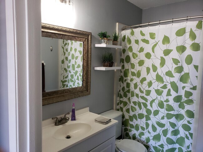 Baño - 501 2nd St S