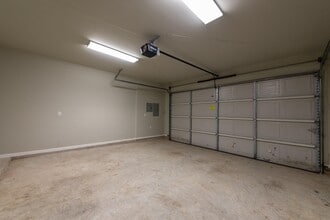 Building Photo - 734 Allston St