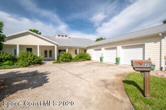 Building Photo - 845 S Tropical Trail