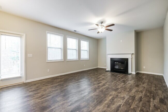 Foto del edificio - 345 Lenore Ct