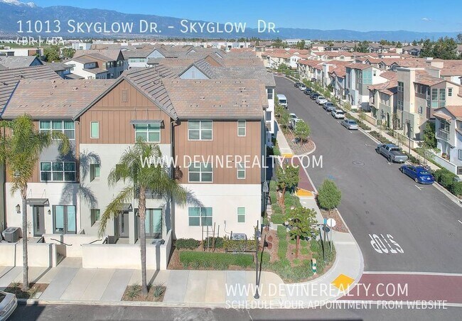 Foto del edificio - 11013 Skyglow Dr