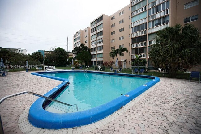 Foto del edificio - 300 NE 12th Ave