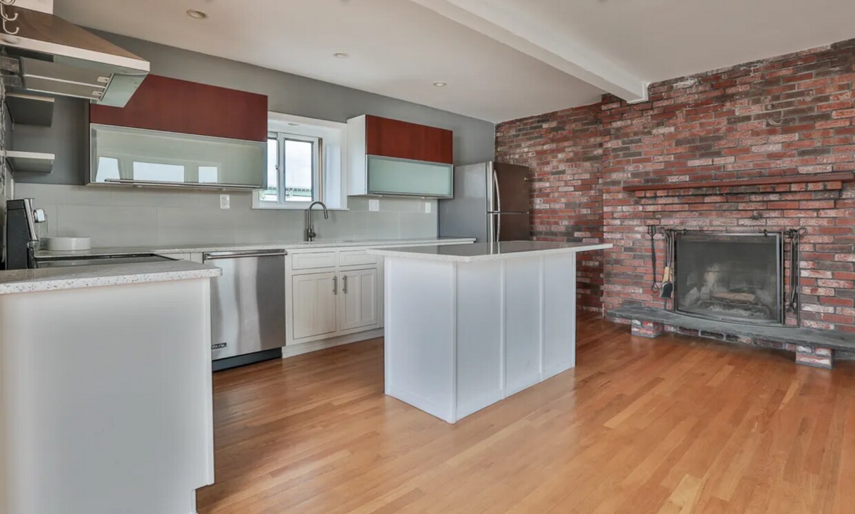 Building Photo - 34 Tremont St