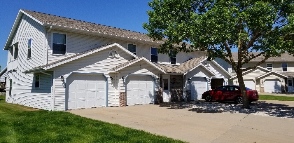 Primary Photo - 607 Galena Cir