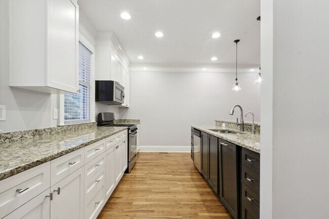 Foto del edificio - 114 Knob Hills Cir
