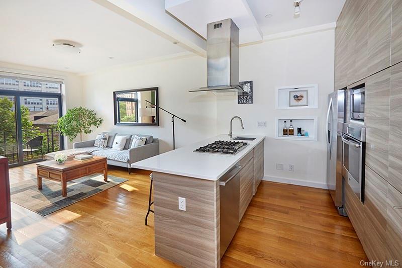 Foto principal - 244 Franklin Ave