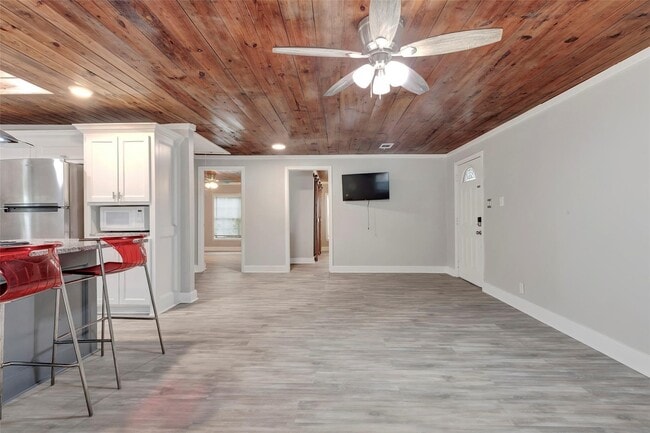 Building Photo - 618 Harvard St