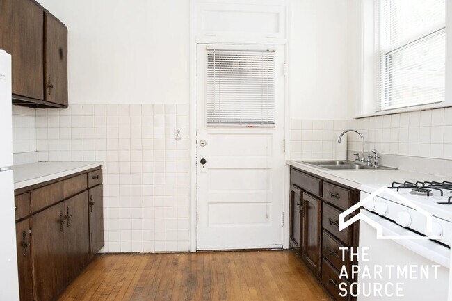 Foto del edificio - 2131 W Giddings St