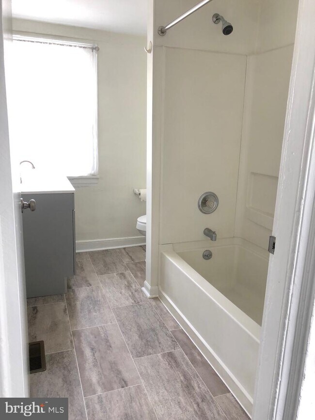 70 Main St, Vincentown, NJ 08088 House Rental in Vincentown, NJ