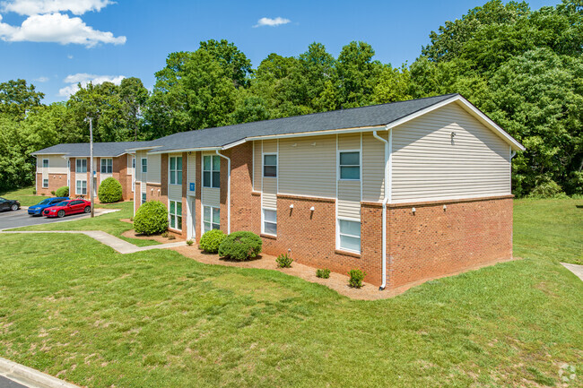 Building Photo - The Club Apartments