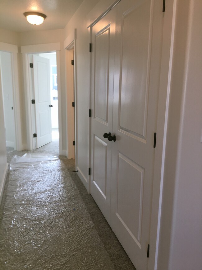 Laundry Room - 4292 W Hemsley Ln