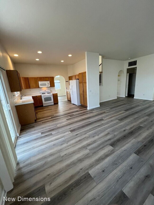 Building Photo - 3 br, 2.5 bath House - 9670 Oakley Lane