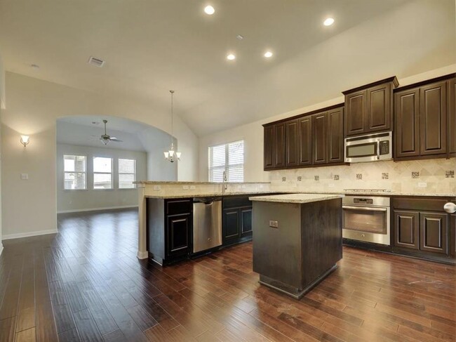 Building Photo - 2829 Coral Valley Dr
