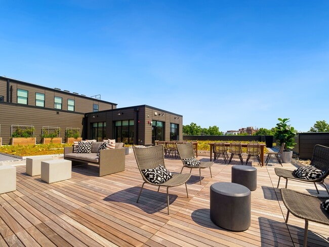 Building Photo - Big Sky Flats