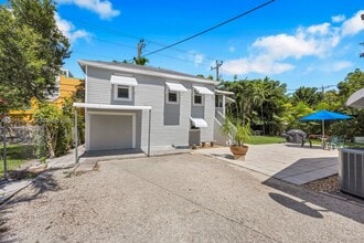 Building Photo - 1351 SW 40th Ave