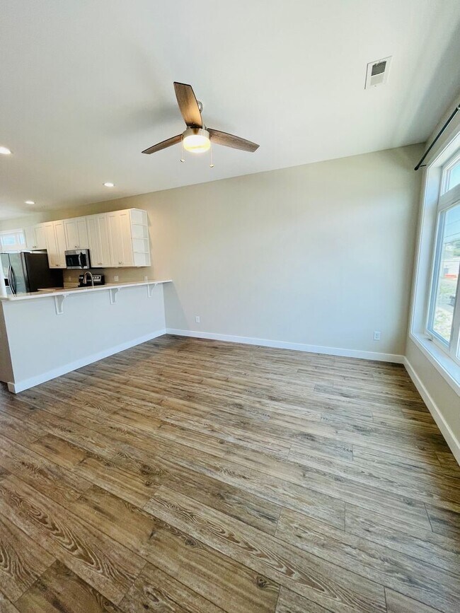 Foto del edificio - Modern Downtown Townhouse for Rent