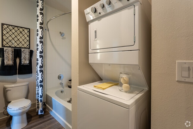 1BR, 1BA - 706 SF - Acre Green Mountain