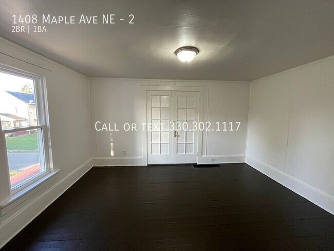 Foto del edificio - Two bedroom One bathroom second level apar...