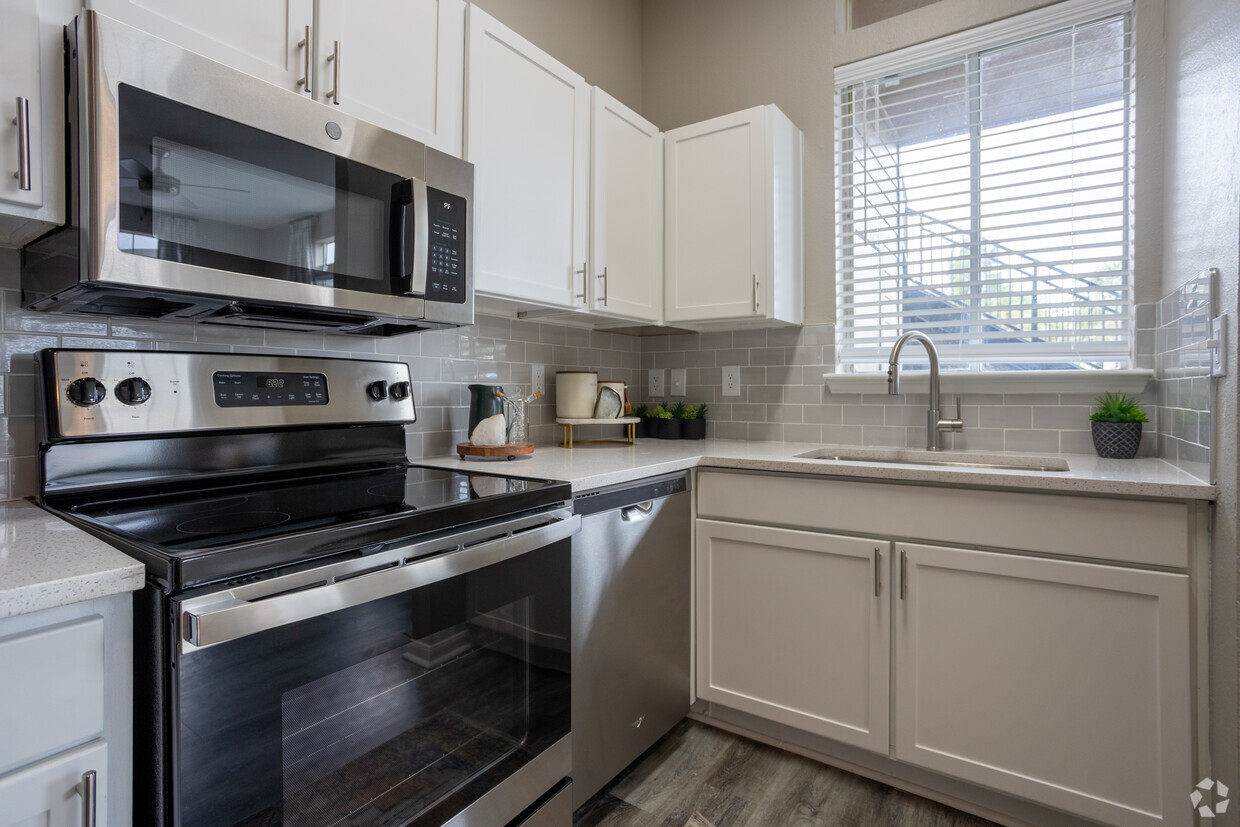 Westmount at Mason Creek Rentals in Katy at 21500 Park Row Dr Katy, TX