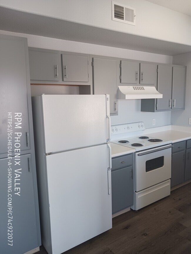 Foto del edificio - 3236 E Chandler Blvd