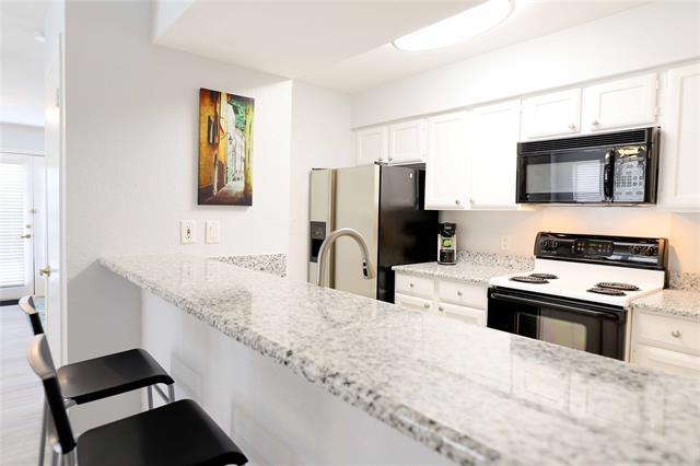 Foto del edificio - 9613 Walnut St