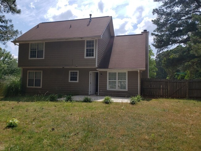 Building Photo - Charming Two-Story Home on a Corner Lot in Jonesboro