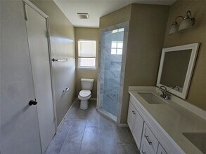 Building Photo - 1102 Red Rock Canyon Dr