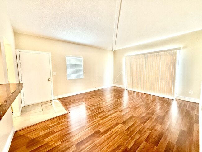 Building Photo - 2931 Bough Ave