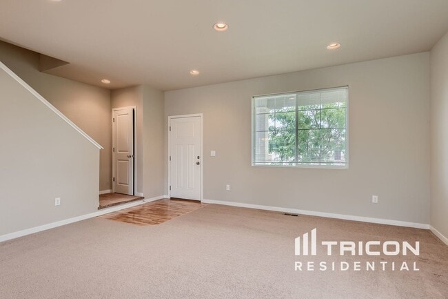 Building Photo - 3872 Ginkgo St