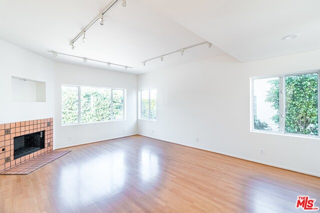 Building Photo - 2044 Butler Ave