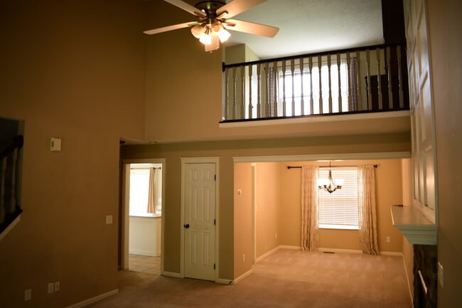 Building Photo - 7713 Alexandra Dr