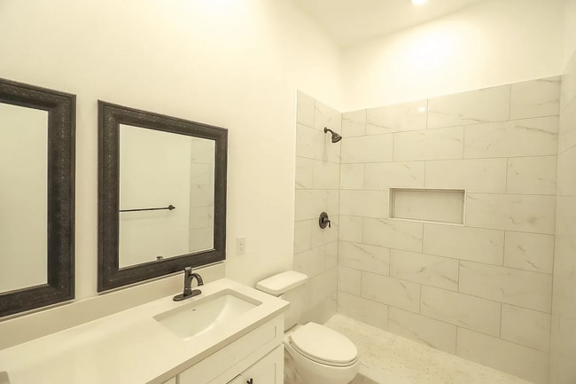 Foto del edificio - 116 Willow Ln