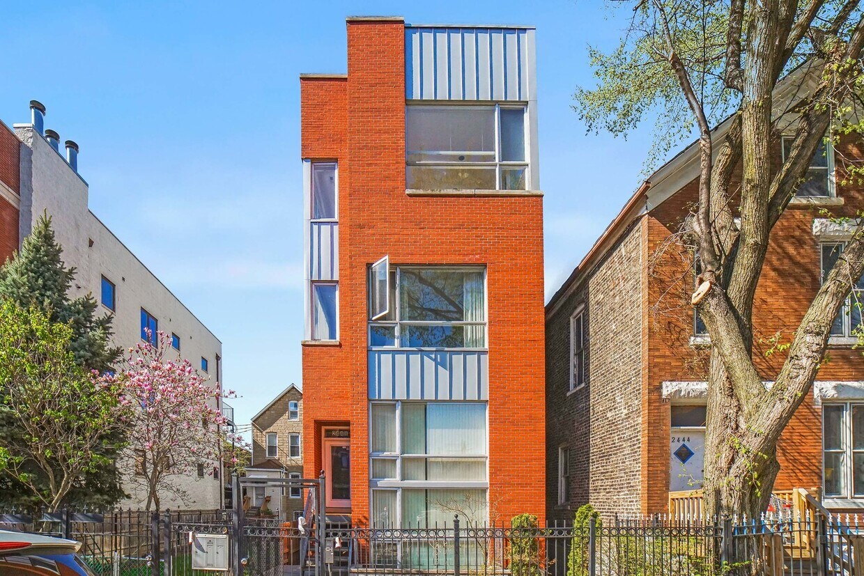 2448 W Augusta Blvd, Chicago, IL 60622 House Rental in Chicago, IL