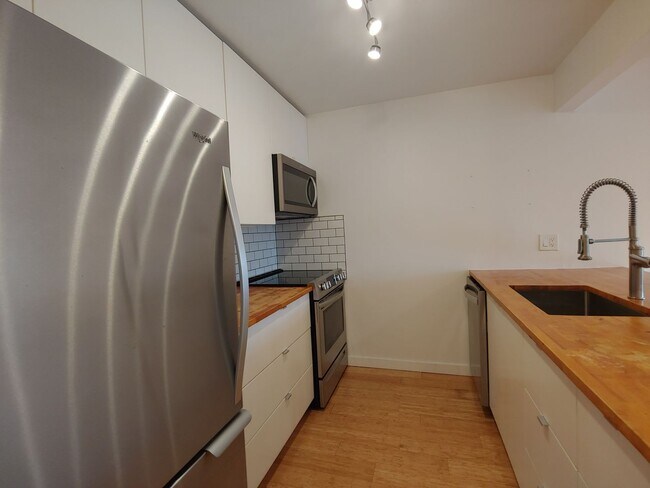 Building Photo - 1740 NE 86th St