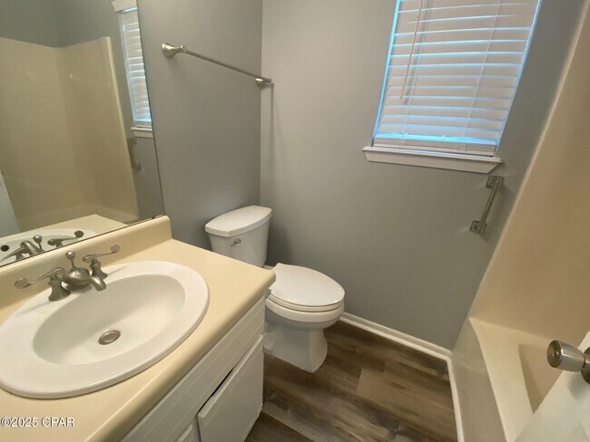 Foto del edificio - 1021 11th Ct