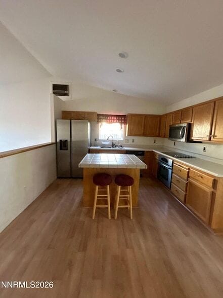 Foto del edificio - 559 Nader Wy