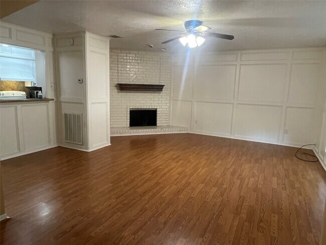Foto del edificio - 4105 Vista Rd