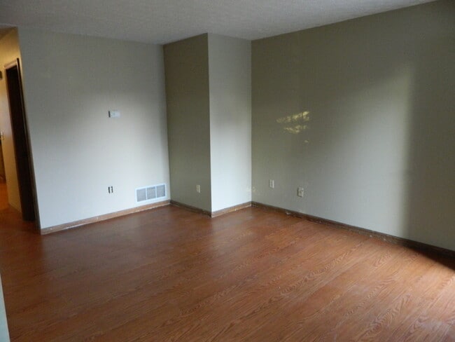 Living Room - 7400 Chaparral Rd
