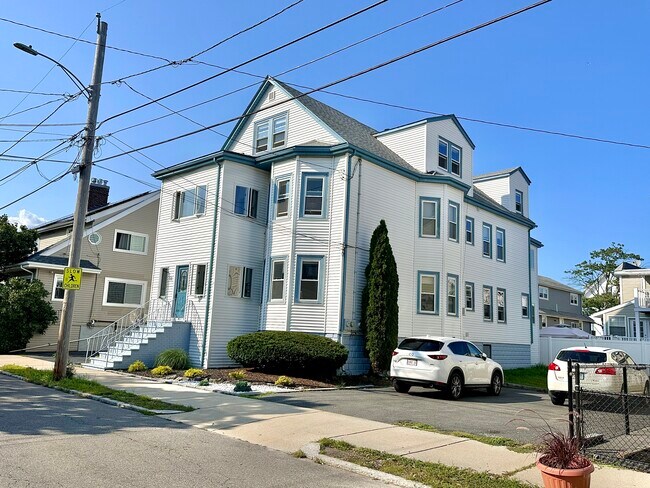 Foto del edificio - 58 Bickford Ave