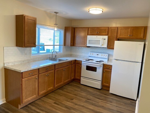 Cocina totalmente equipada para comer - 18 Green Acres Dr