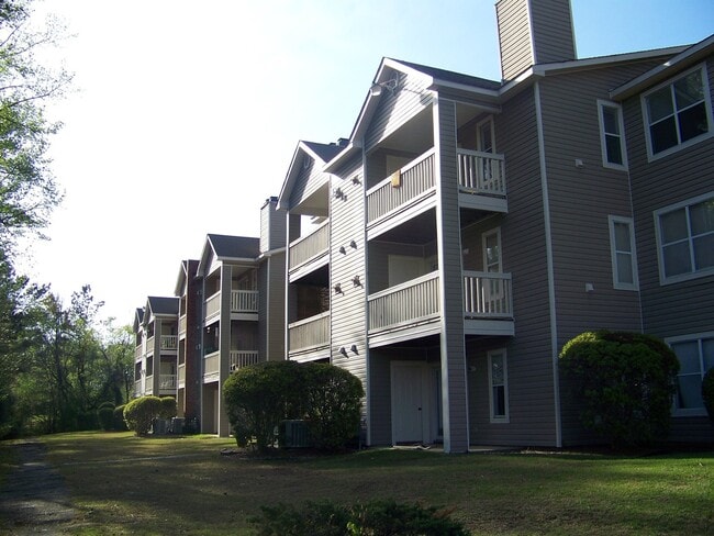 Building Photo - BARTON'S LANDING