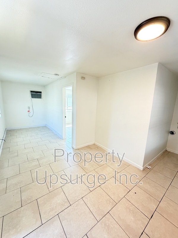 Building Photo - 1794 6th Ave