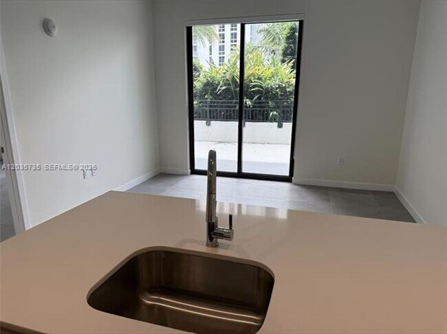 Building Photo - 16395 Biscayne Blvd