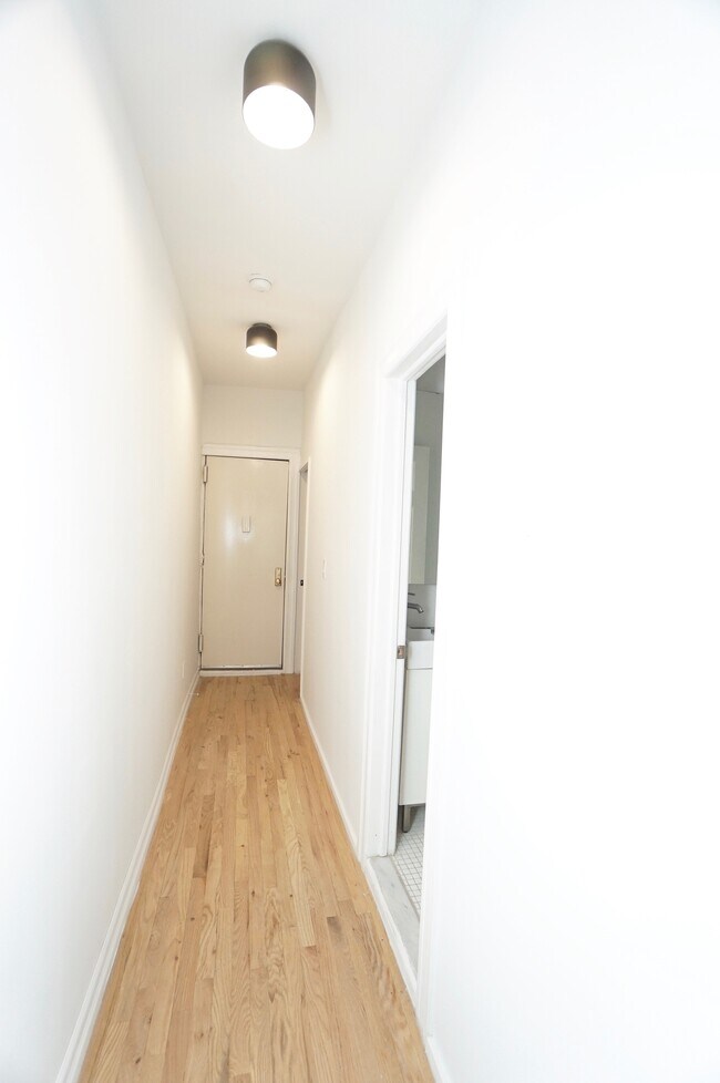Foto del edificio - 3694 Broadway