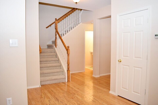 Foto del edificio - 6866 Amberdale Dr