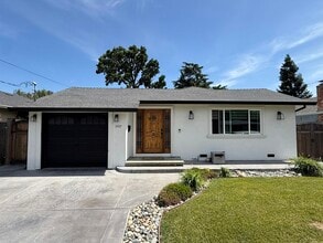 Building Photo - 3437 Madeira Way