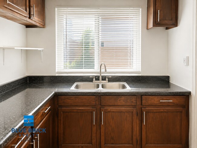 Foto del edificio - 5939 W Northside Dr